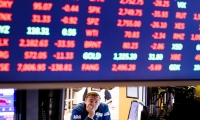 美股三大指数涨跌不一 纳斯达克中国金龙指数跌超5% 阿里巴巴跌超10%